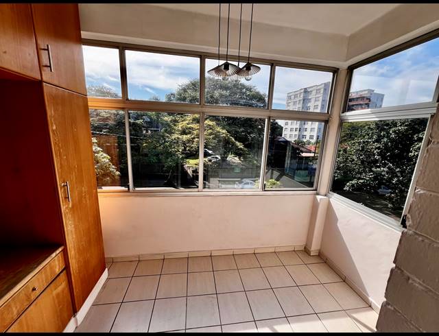 1.5 BEDROOM APARTMENT FOR SALE IN BULWER